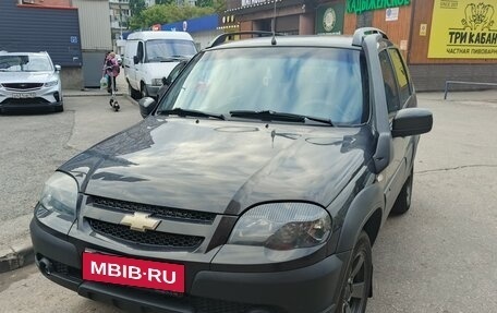 Chevrolet Niva I рестайлинг, 2018 год, 690 000 рублей, 6 фотография