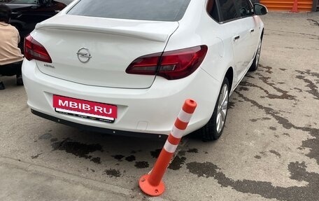 Opel Astra J, 2013 год, 790 000 рублей, 6 фотография