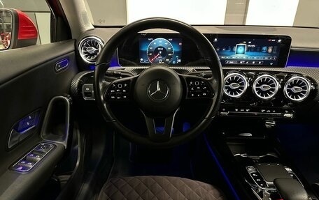 Mercedes-Benz A-Класс, 2019 год, 2 390 000 рублей, 9 фотография