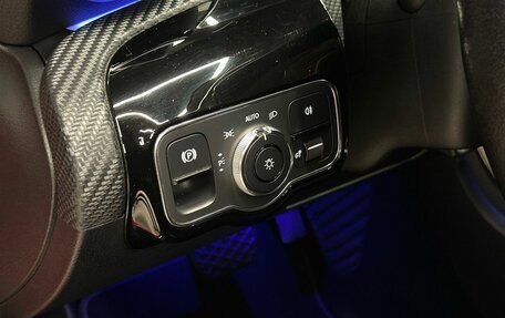 Mercedes-Benz A-Класс, 2019 год, 2 390 000 рублей, 15 фотография