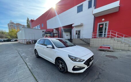 Hyundai i30 III, 2022 год, 1 600 000 рублей, 2 фотография