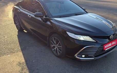 Toyota Camry, 2021 год, 3 500 000 рублей, 2 фотография