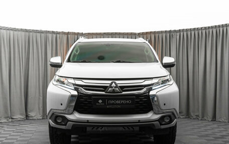 Mitsubishi Pajero Sport III рестайлинг, 2018 год, 3 380 000 рублей, 3 фотография