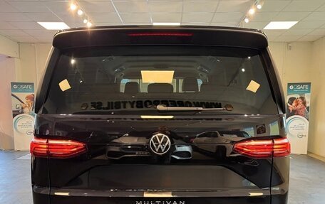Volkswagen Multivan, 2023 год, 5 650 000 рублей, 2 фотография