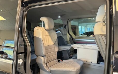 Volkswagen Multivan, 2023 год, 5 650 000 рублей, 7 фотография