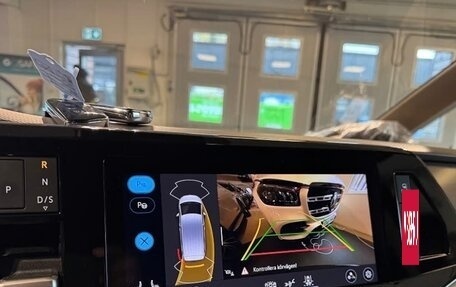 Volkswagen Multivan, 2023 год, 5 650 000 рублей, 14 фотография