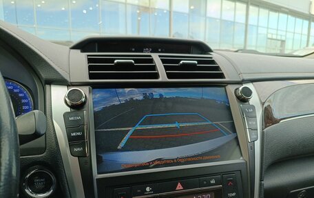 Toyota Camry, 2018 год, 2 160 000 рублей, 14 фотография