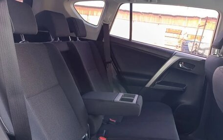 Toyota RAV4, 2017 год, 2 250 000 рублей, 8 фотография