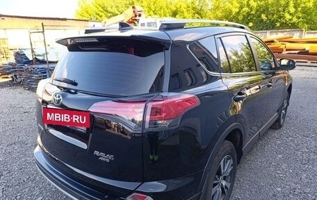 Toyota RAV4, 2017 год, 2 250 000 рублей, 5 фотография