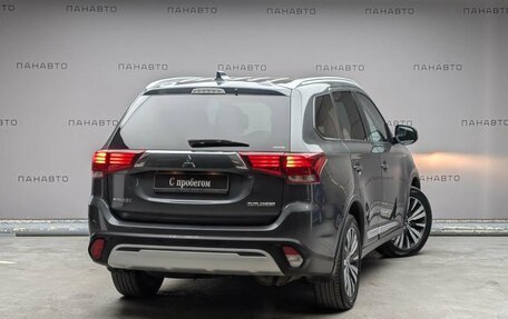 Mitsubishi Outlander III рестайлинг 3, 2019 год, 2 097 000 рублей, 3 фотография
