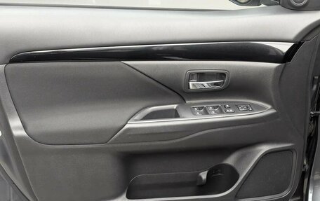 Mitsubishi Outlander III рестайлинг 3, 2019 год, 2 097 000 рублей, 5 фотография