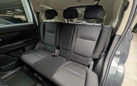 Mitsubishi Outlander III рестайлинг 3, 2019 год, 2 097 000 рублей, 8 фотография