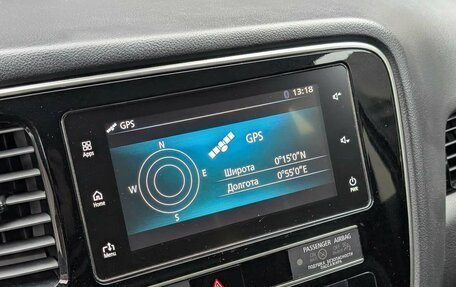 Mitsubishi Outlander III рестайлинг 3, 2019 год, 2 097 000 рублей, 11 фотография