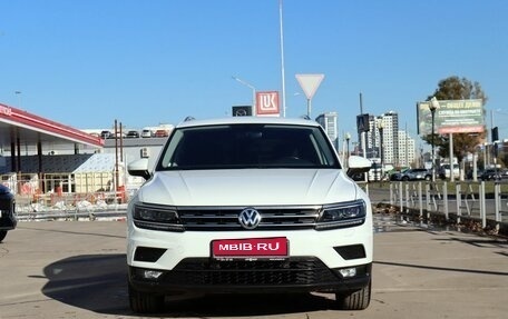 Volkswagen Tiguan II, 2017 год, 2 100 000 рублей, 2 фотография