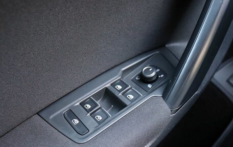 Volkswagen Tiguan II, 2017 год, 2 100 000 рублей, 17 фотография