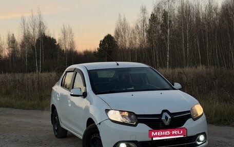 Renault Logan II, 2018 год, 385 000 рублей, 2 фотография