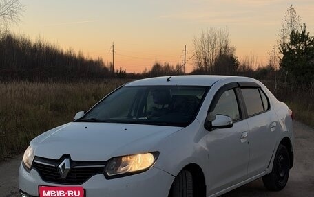 Renault Logan II, 2018 год, 385 000 рублей, 1 фотография
