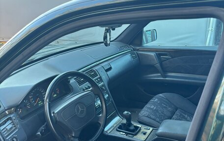 Mercedes-Benz E-Класс, 1996 год, 180 000 рублей, 6 фотография
