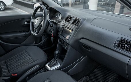 Volkswagen Polo VI (EU Market), 2017 год, 1 330 400 рублей, 6 фотография