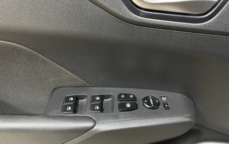 Hyundai Solaris II рестайлинг, 2021 год, 1 560 000 рублей, 11 фотография
