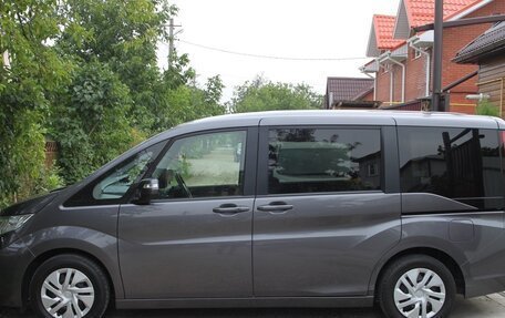 Honda Stepwgn IV рестайлинг, 2016 год, 1 280 000 рублей, 4 фотография