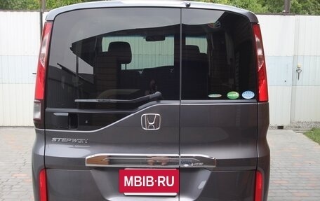 Honda Stepwgn IV рестайлинг, 2016 год, 1 280 000 рублей, 5 фотография