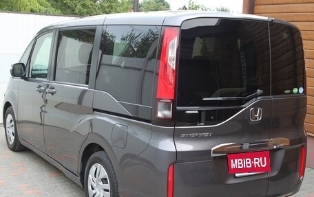 Honda Stepwgn IV рестайлинг, 2016 год, 1 280 000 рублей, 6 фотография