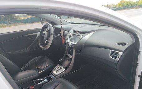Hyundai Avante, 2012 год, 820 000 рублей, 6 фотография
