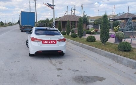 Hyundai Avante, 2012 год, 820 000 рублей, 3 фотография