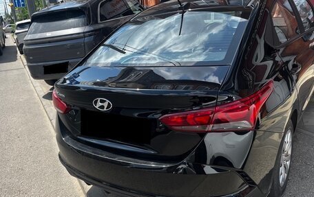 Hyundai Solaris II рестайлинг, 2022 год, 1 334 000 рублей, 8 фотография