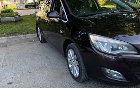Opel Astra J, 2012 год, 630 000 рублей, 2 фотография