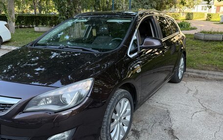 Opel Astra J, 2012 год, 630 000 рублей, 4 фотография