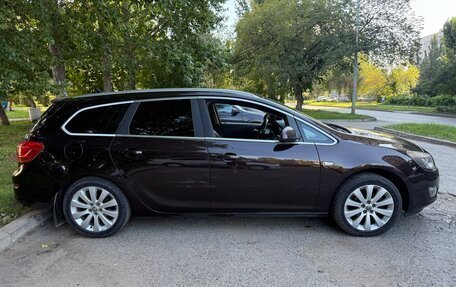 Opel Astra J, 2012 год, 630 000 рублей, 5 фотография