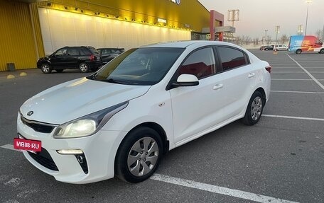 KIA Rio IV, 2019 год, 979 000 рублей, 2 фотография