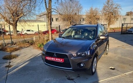 Mitsubishi Outlander III рестайлинг 3, 2011 год, 1 500 000 рублей, 2 фотография