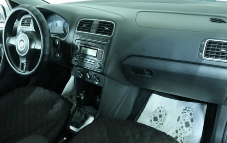 Volkswagen Polo VI (EU Market), 2011 год, 549 000 рублей, 19 фотография