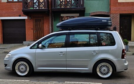 Volkswagen Touran III, 2008 год, 790 000 рублей, 1 фотография
