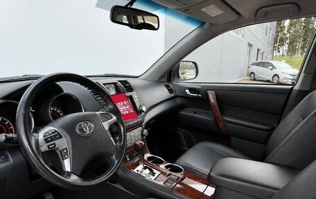Toyota Highlander III, 2010 год, 1 690 000 рублей, 9 фотография