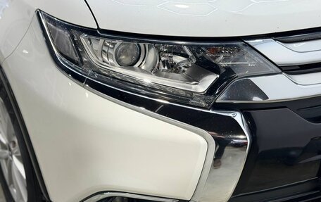 Mitsubishi Outlander III рестайлинг 3, 2017 год, 1 690 000 рублей, 13 фотография