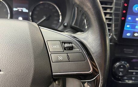 Mitsubishi Outlander III рестайлинг 3, 2017 год, 1 690 000 рублей, 16 фотография