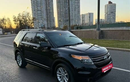 Ford Explorer V рестайлинг, 2013 год, 1 780 000 рублей, 3 фотография
