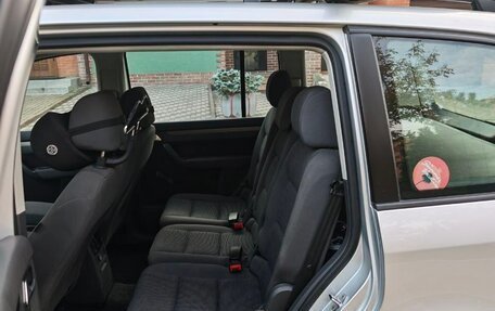 Volkswagen Touran III, 2008 год, 790 000 рублей, 21 фотография
