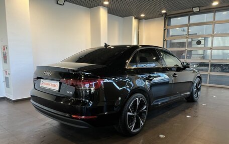 Audi A4, 2017 год, 1 988 000 рублей, 3 фотография