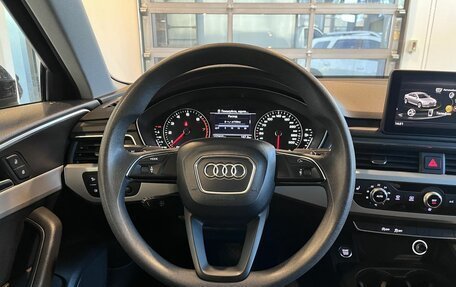 Audi A4, 2017 год, 1 988 000 рублей, 10 фотография