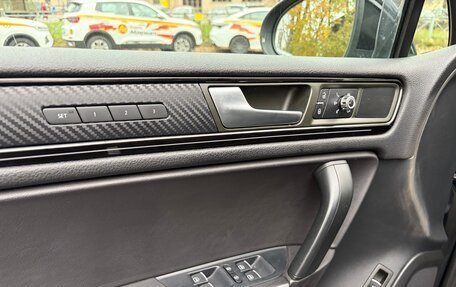 Volkswagen Touareg III, 2012 год, 1 690 000 рублей, 11 фотография