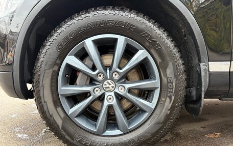 Volkswagen Touareg III, 2012 год, 1 690 000 рублей, 16 фотография