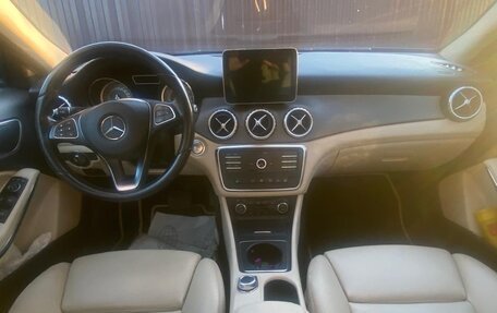 Mercedes-Benz GLA, 2016 год, 1 900 000 рублей, 4 фотография