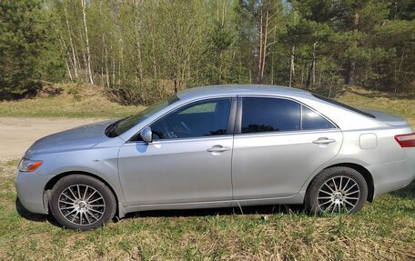 Toyota Camry, 2006 год, 1 090 000 рублей, 2 фотография