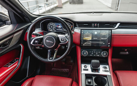 Jaguar F-Pace, 2021 год, 4 550 000 рублей, 8 фотография