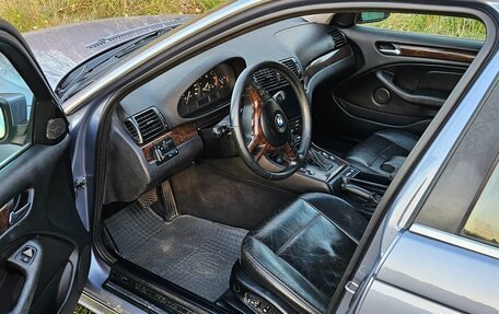 BMW 3 серия, 2002 год, 800 000 рублей, 1 фотография